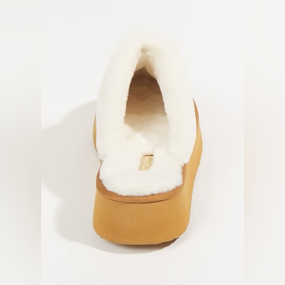 Altar’d State Cozy Band Platform Slippers Tan Size NWT - Picture 2 of 5
